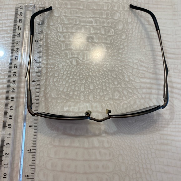 Oakley reading glasses preowned Please - Picture 12 of 13